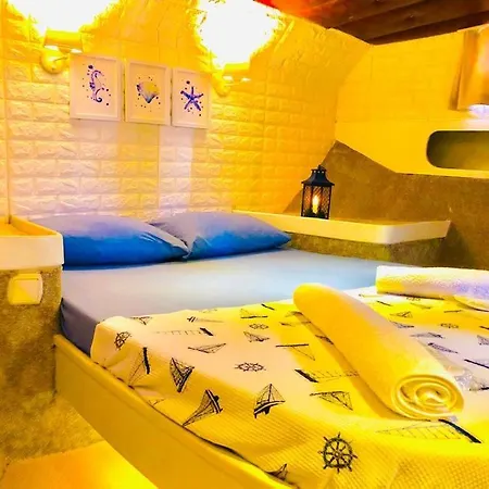 Bådhotel Emir Timur