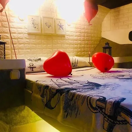 Emir Timur Bådhotel *